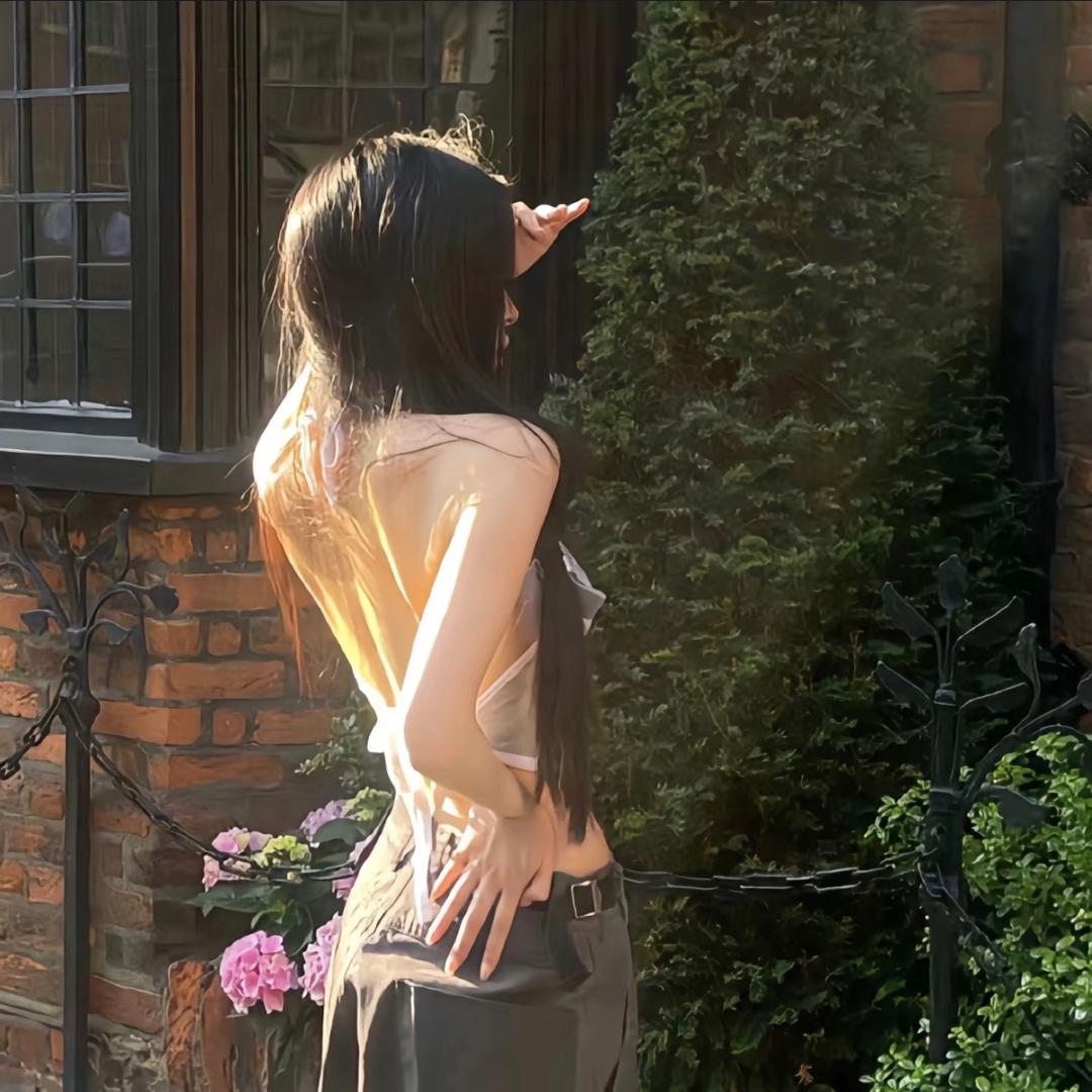 不知名的熬夜美少女