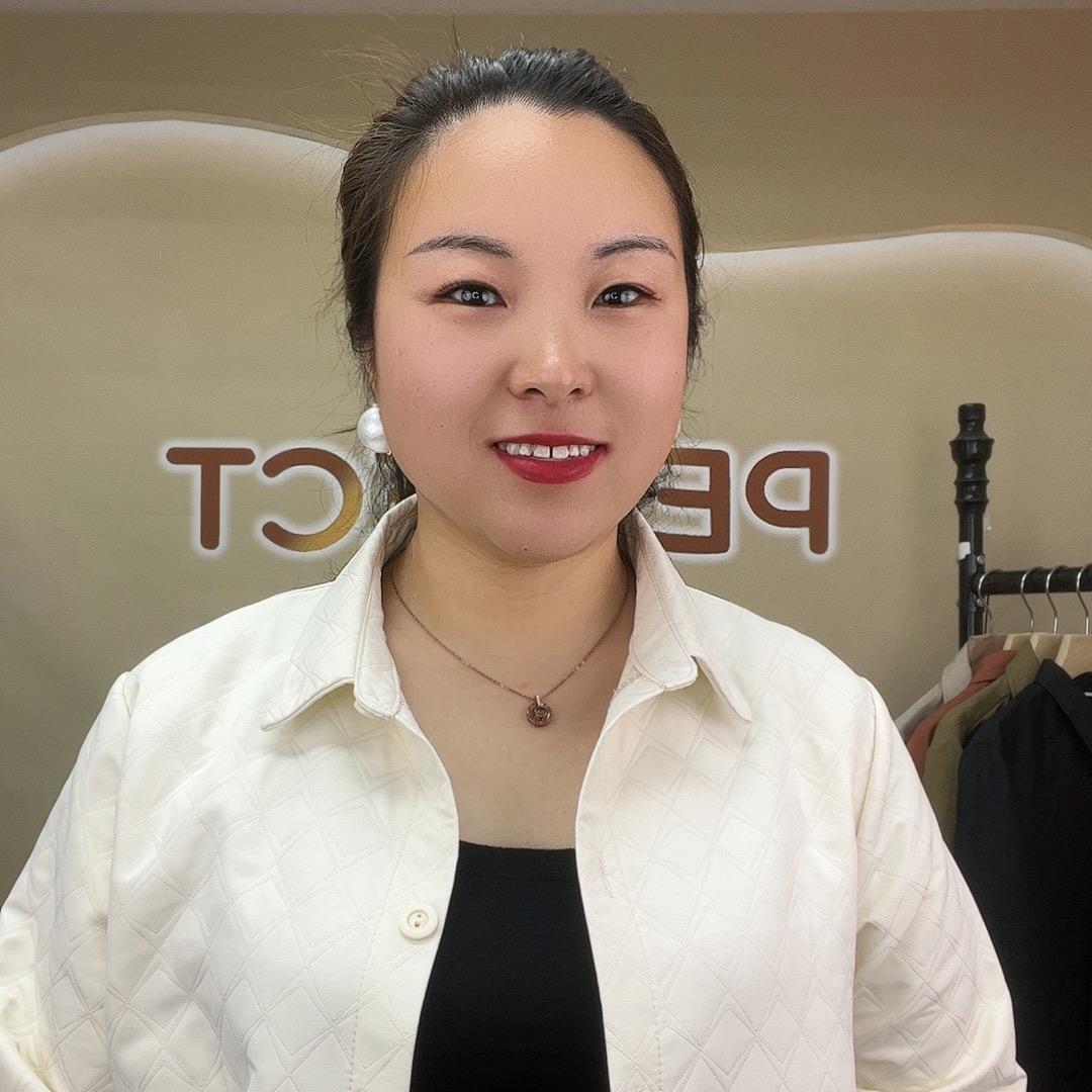 金叶子衣品