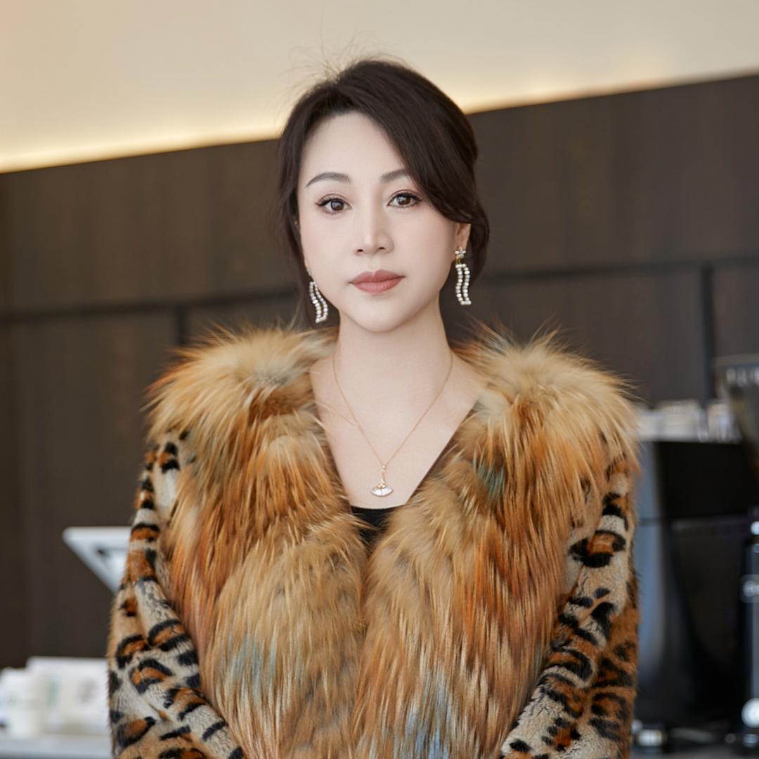 一线专注佳姐服饰