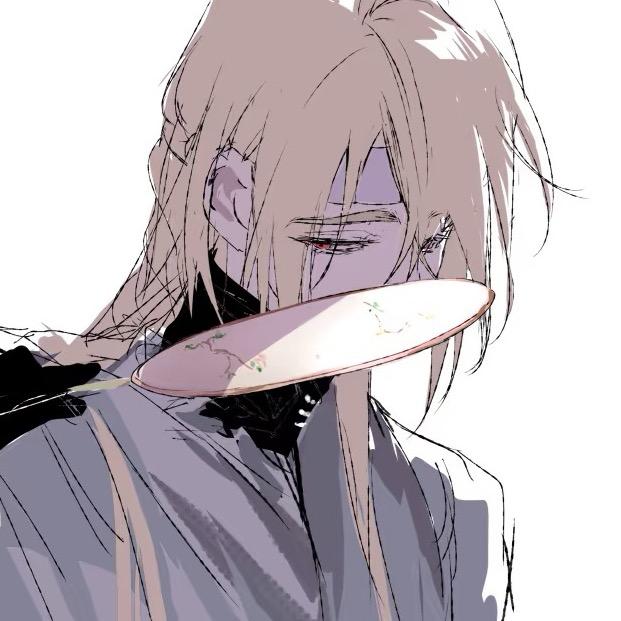 伶月