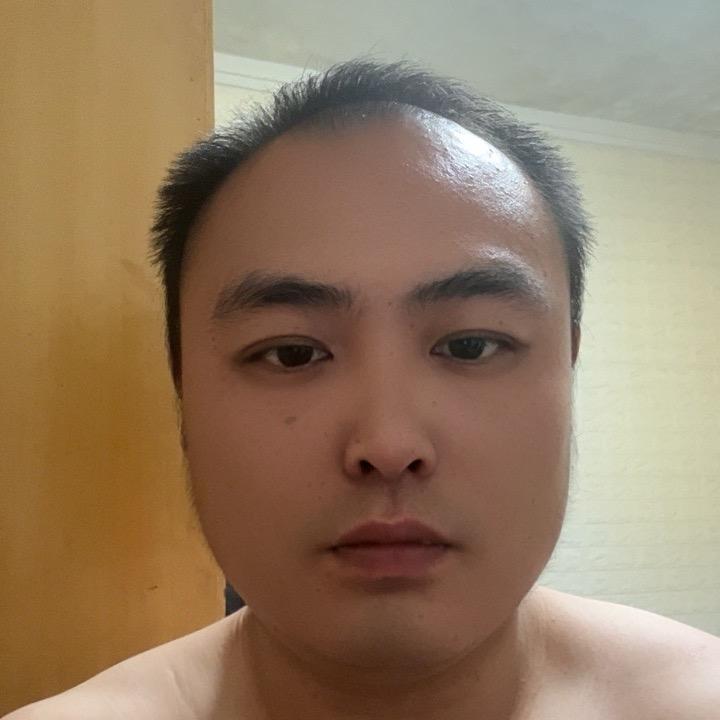 我是一只孤傲的猎鹰头像