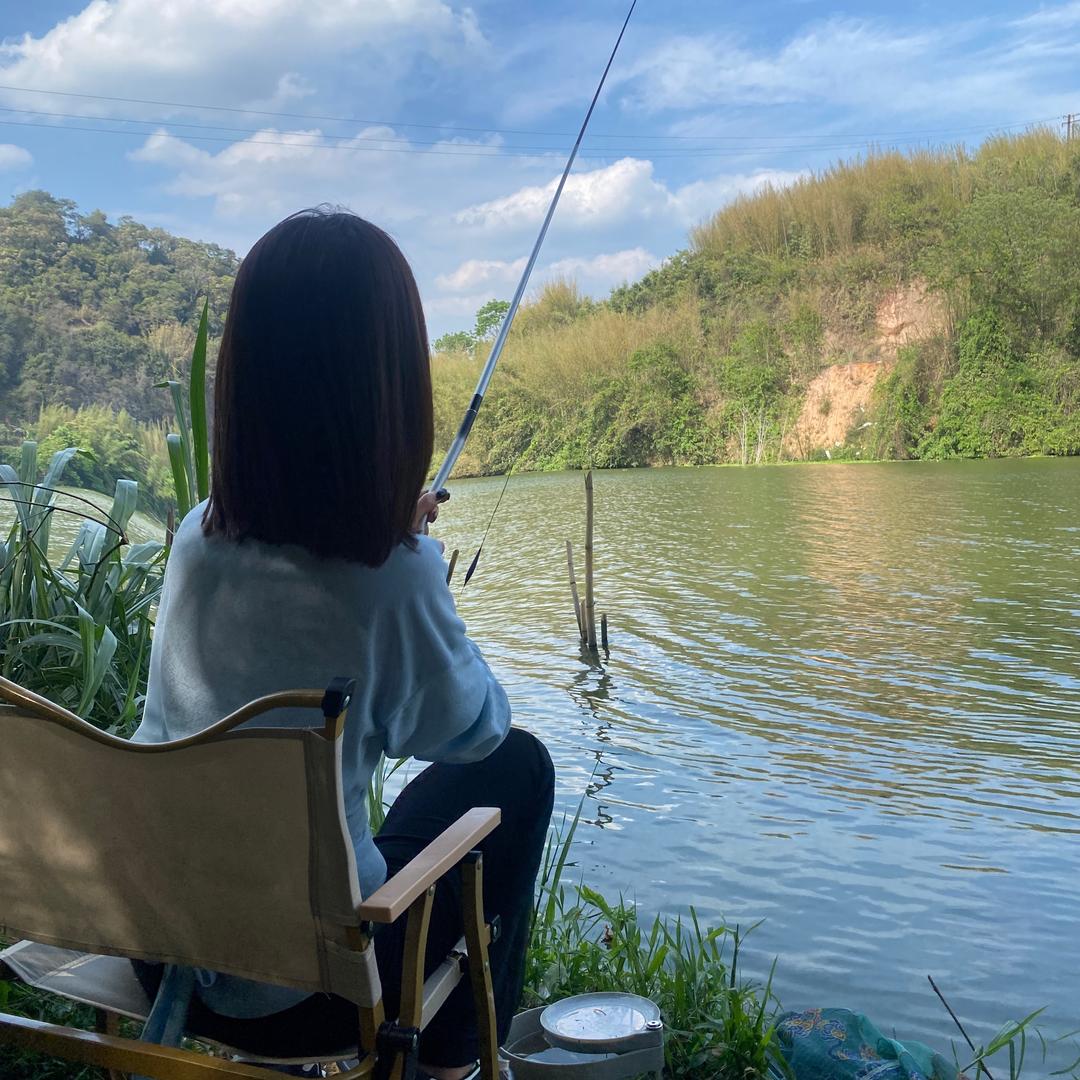 小雨爱钓鱼🎣