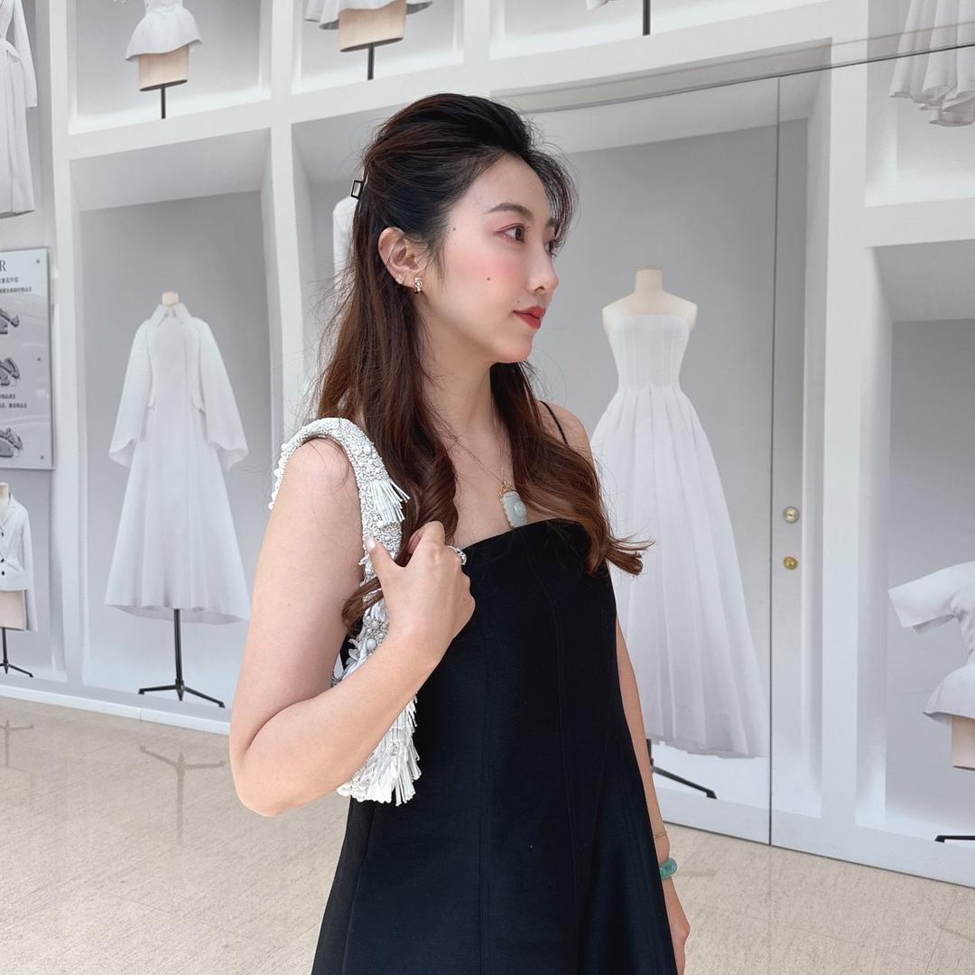 小蝴蝶ss