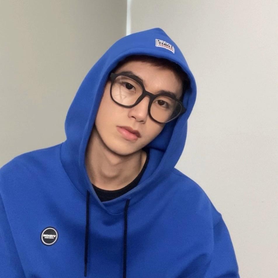 ici是小c🤓