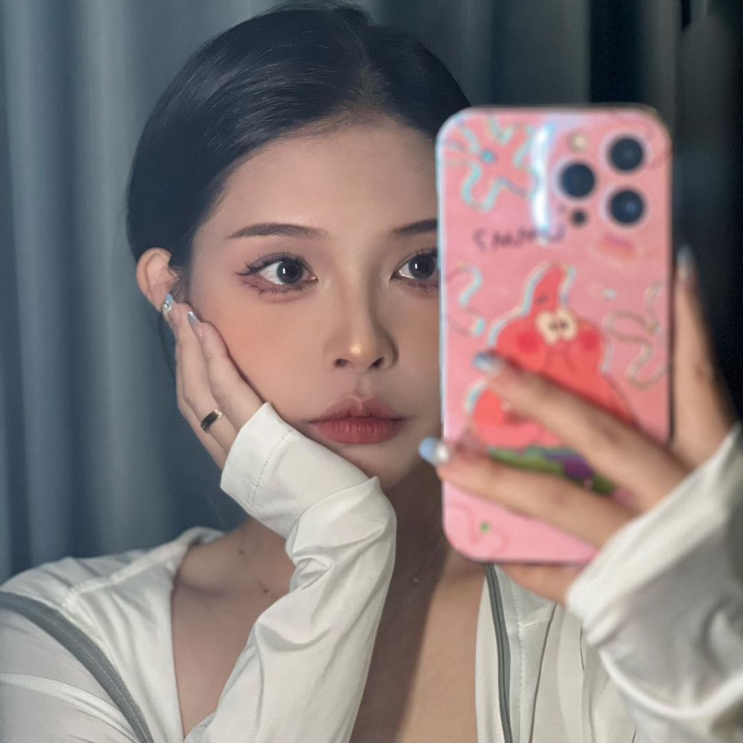 化妆造型师·清清