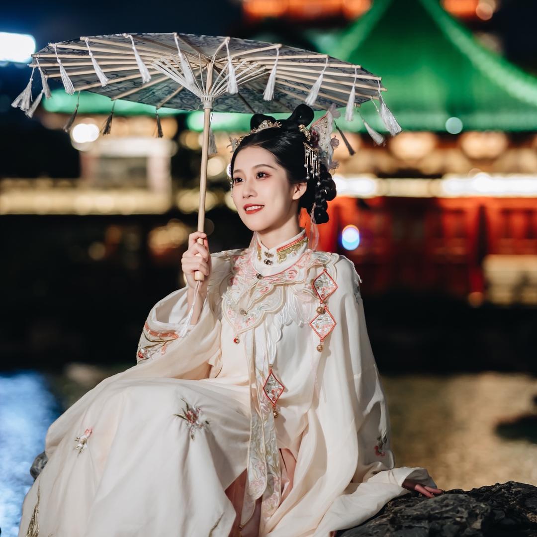 金子儿