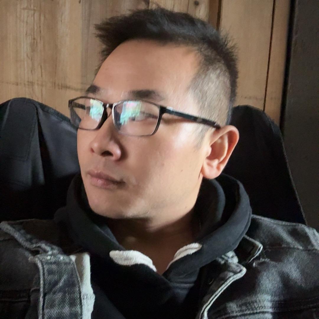 靖琪和艾颐的爸爸