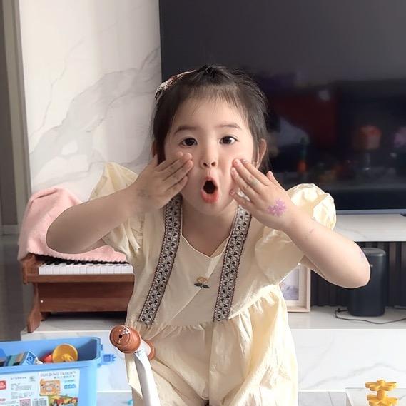 盖妹妹童装