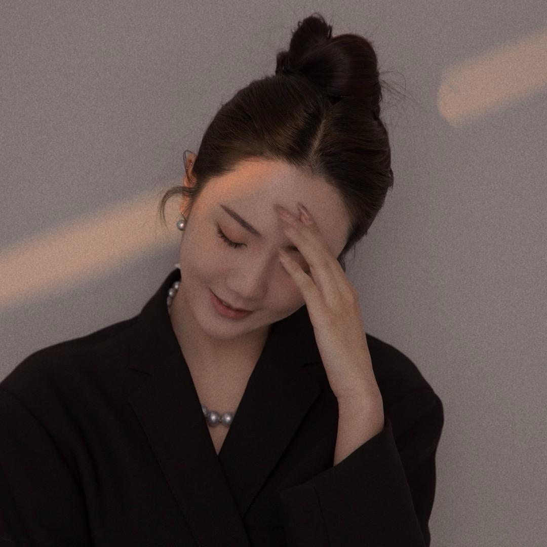 云顶珠宝一格格