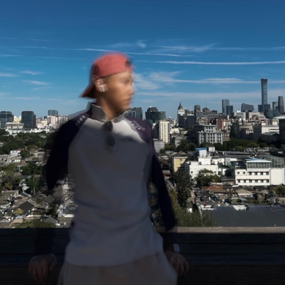 周XX（抽象版）