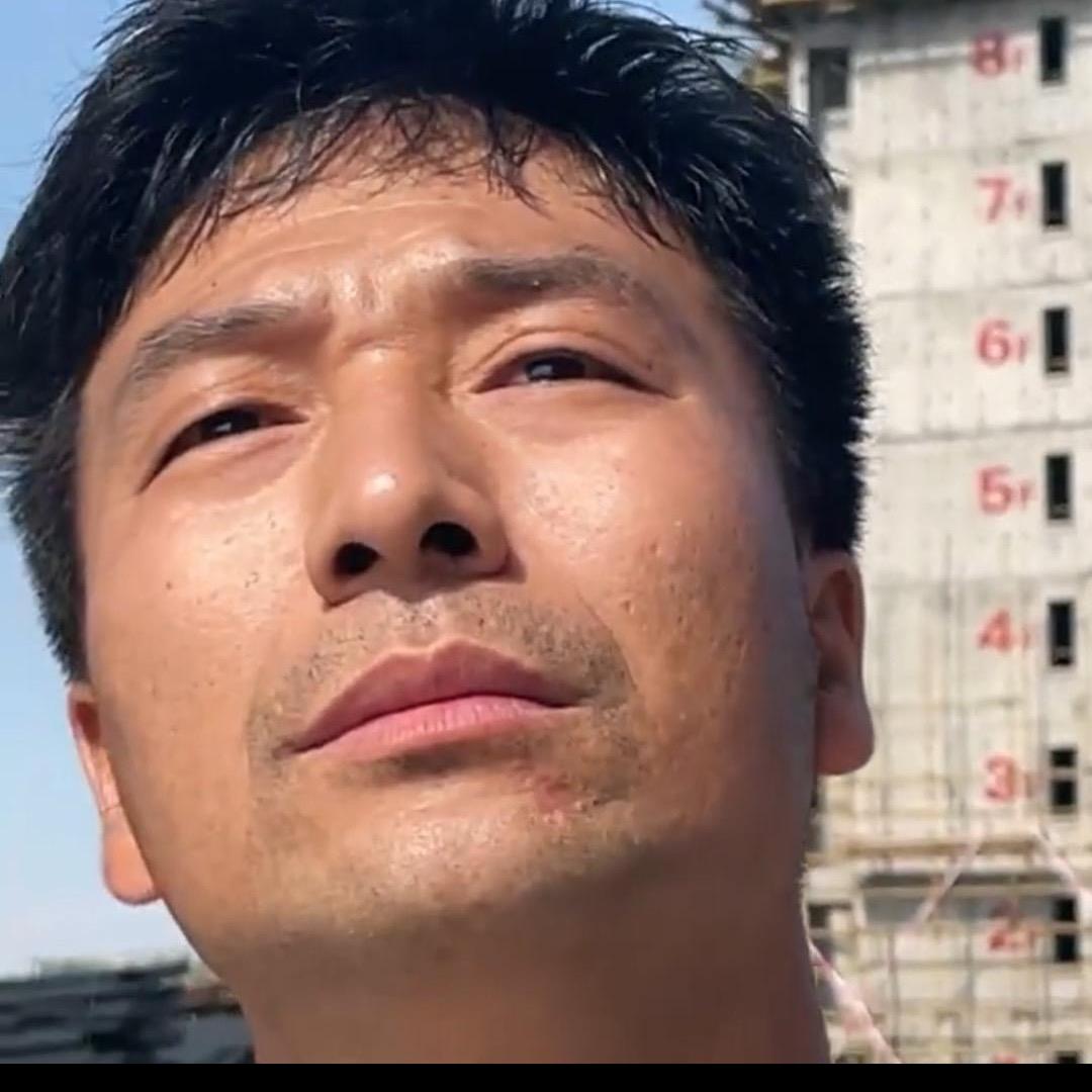 晓伟要坚强