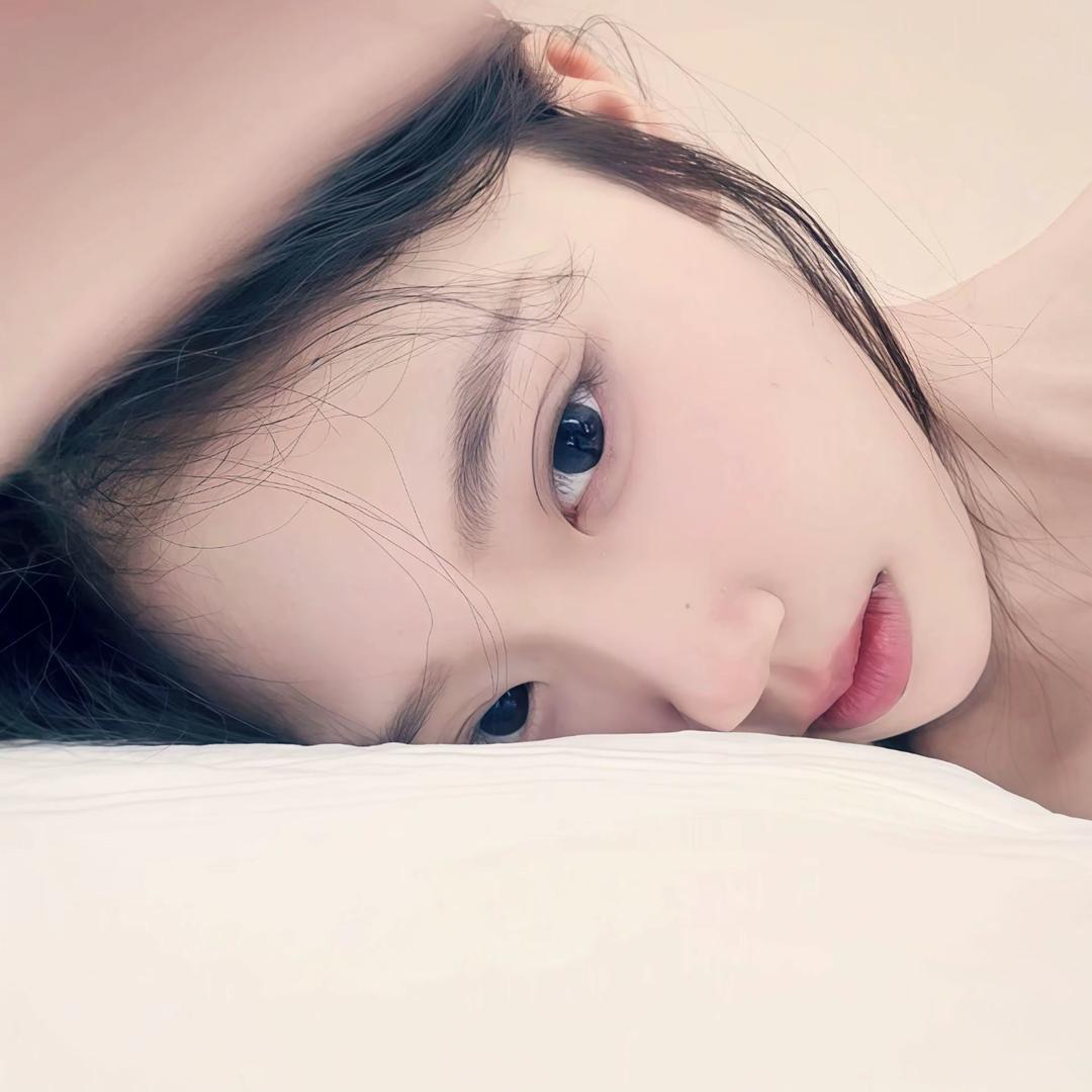 芸芸.