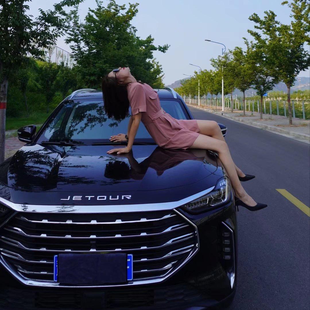 紫衣拍车