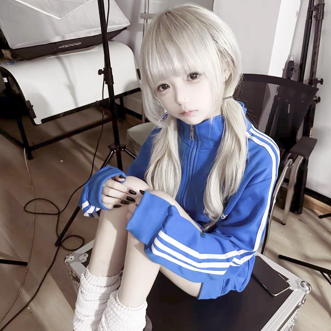 丽湾美睫师晨晨