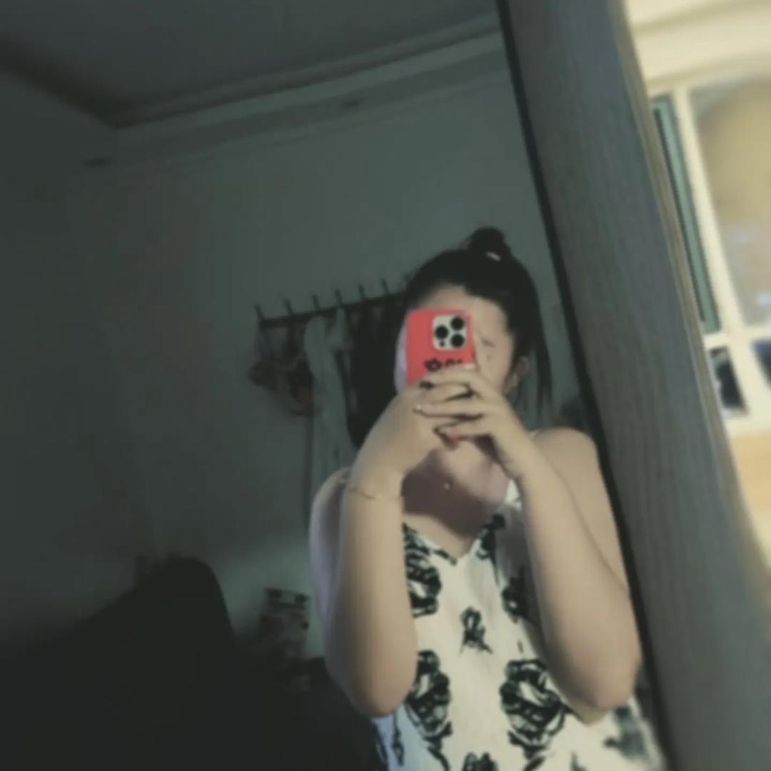 鑫鑫爱吃草莓🍓（带娃期）