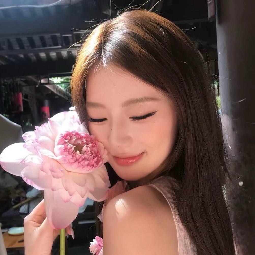 -小羊咩咩.
