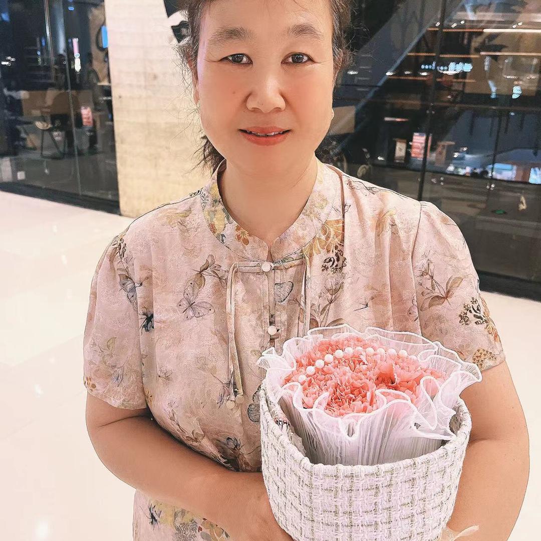 老杨和狗狗的小院子