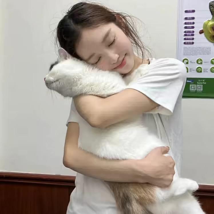 啵啵鱼^