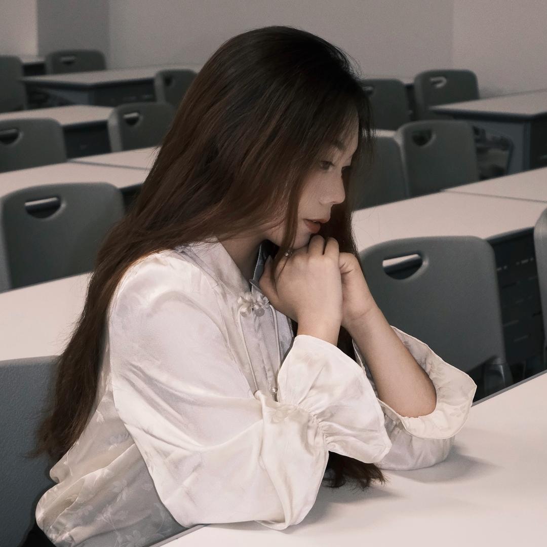 _依依超懒的💕