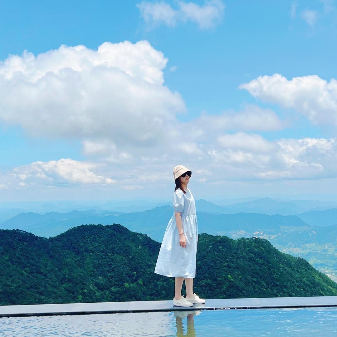 娜娜子很哇塞.