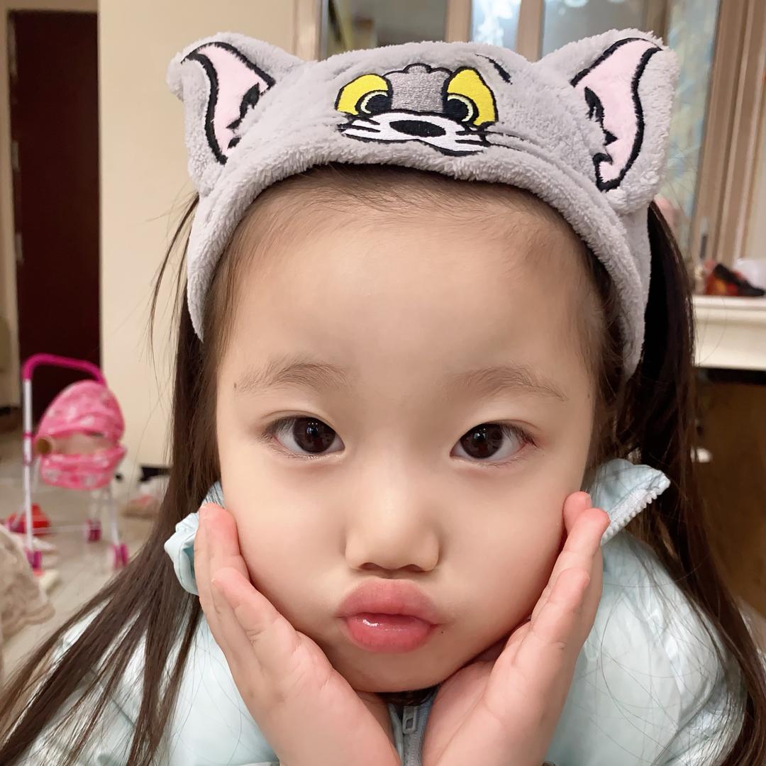 小依晨