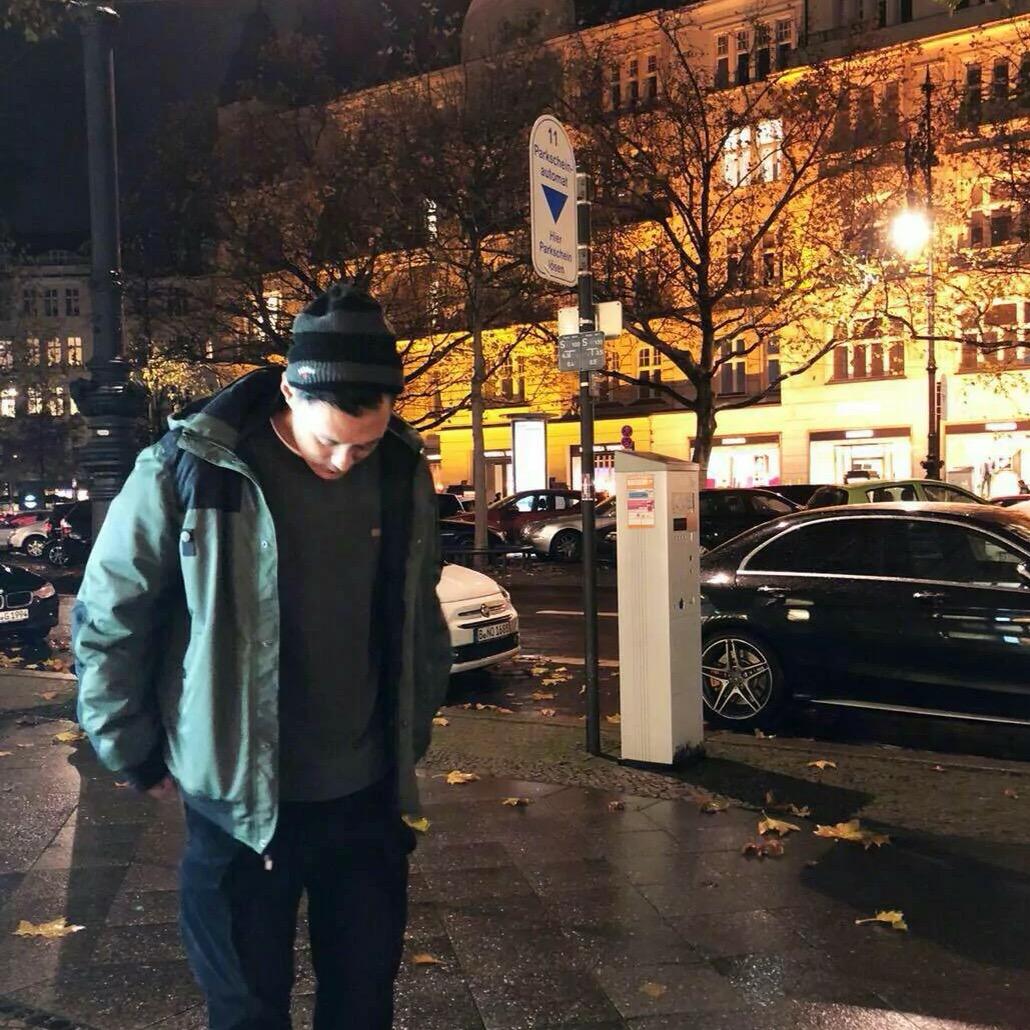 阿洛.