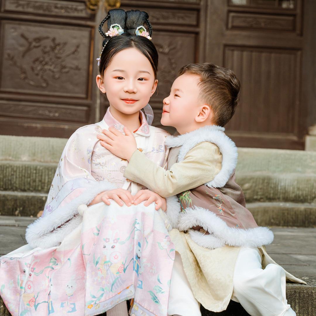 家有两只小神兽👧👦