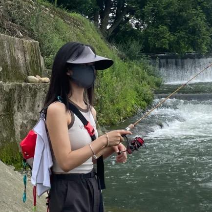 瑶妹去喂鱼🐟
