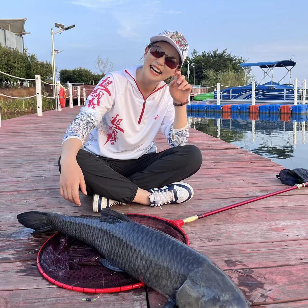 梦瑶学钓鱼🎣