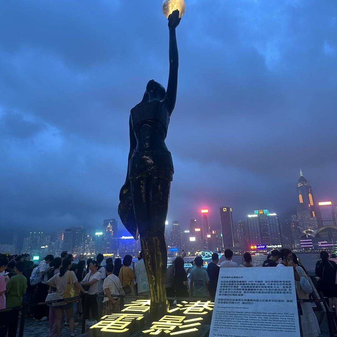 打不死的小強🇭🇰