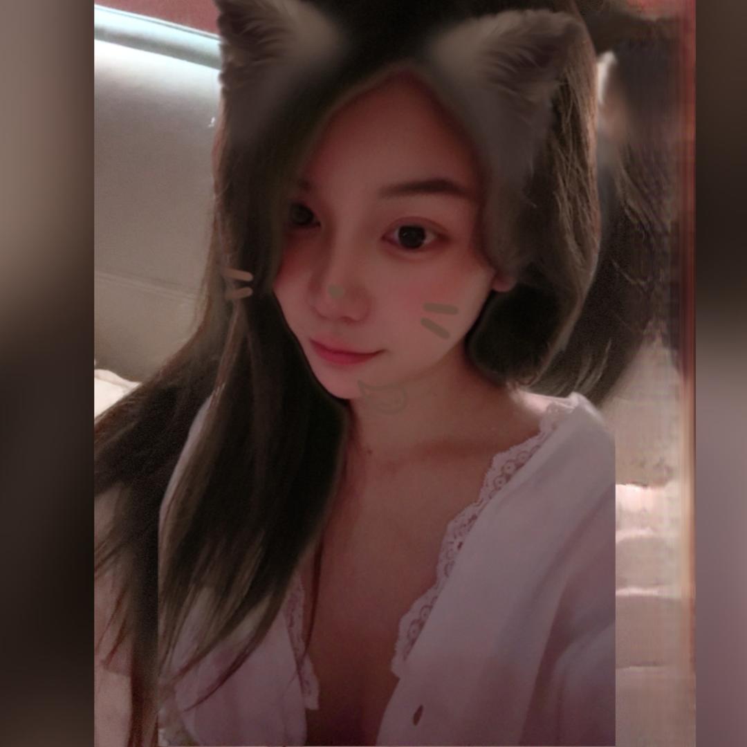 梦宝吃不饱~