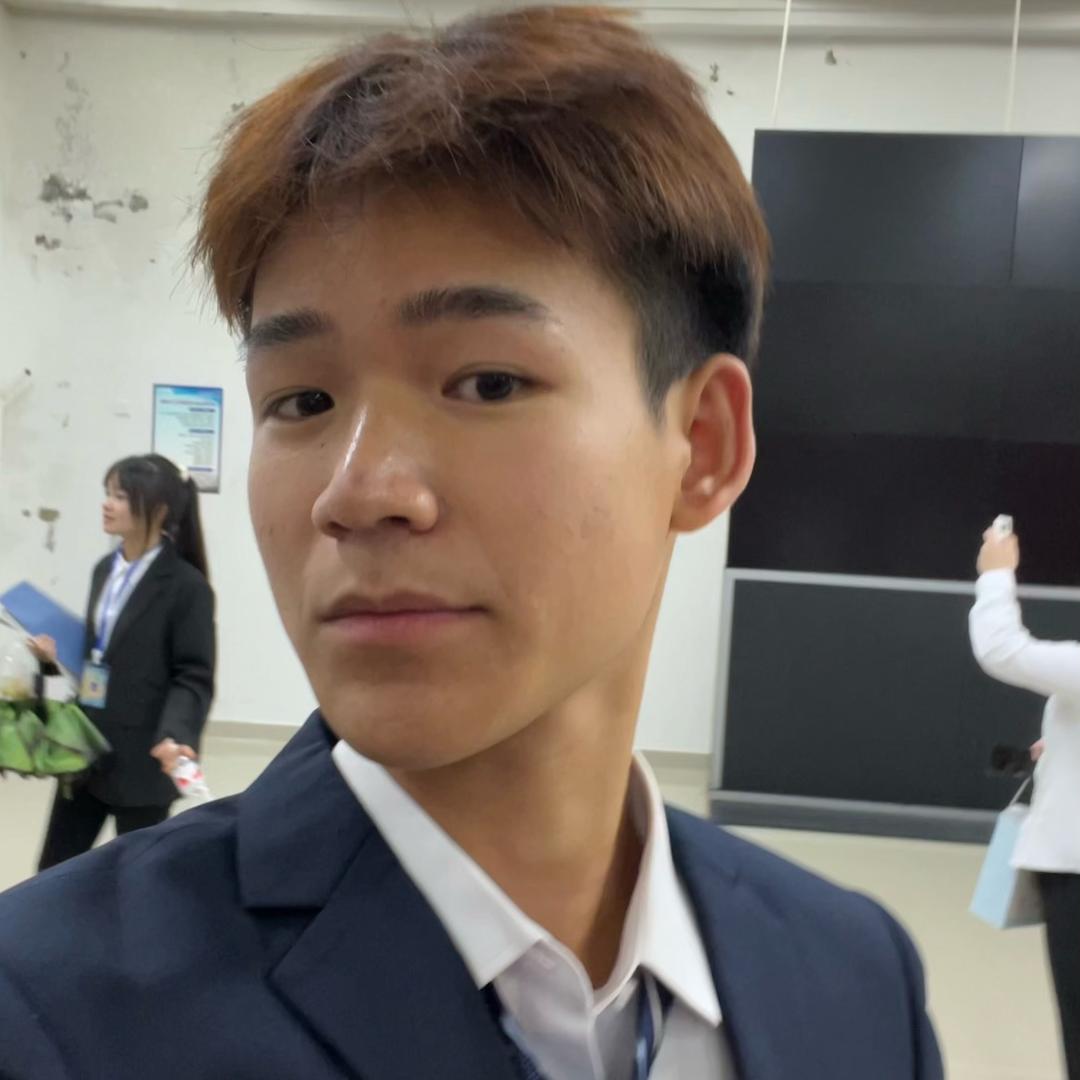 柳职卢学长
