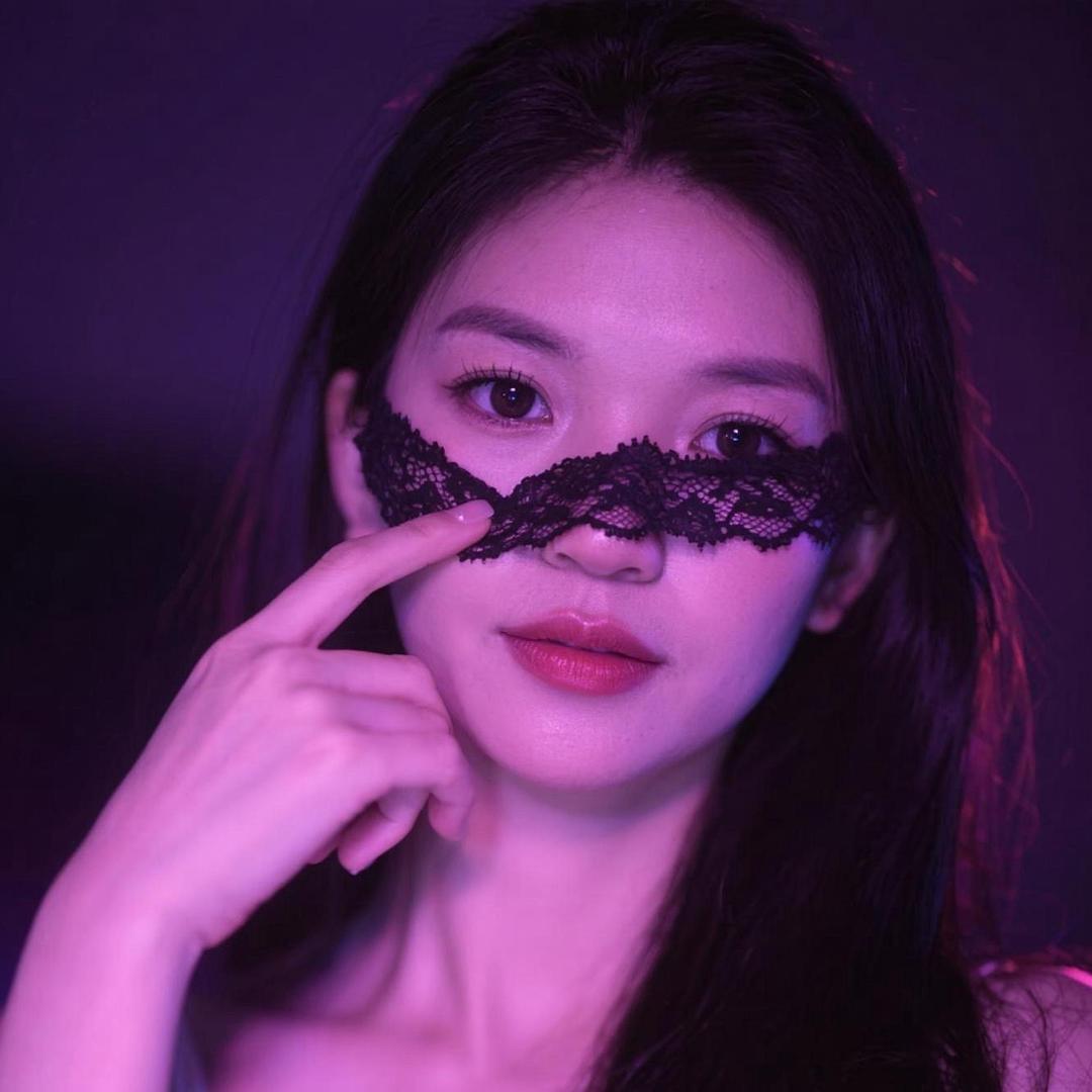 .🎶:豆包