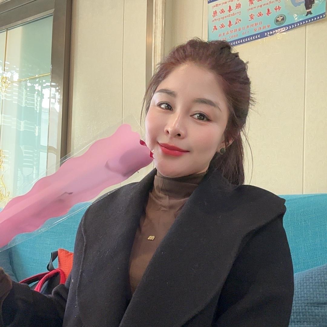 @日喀则科技路七彩女装店