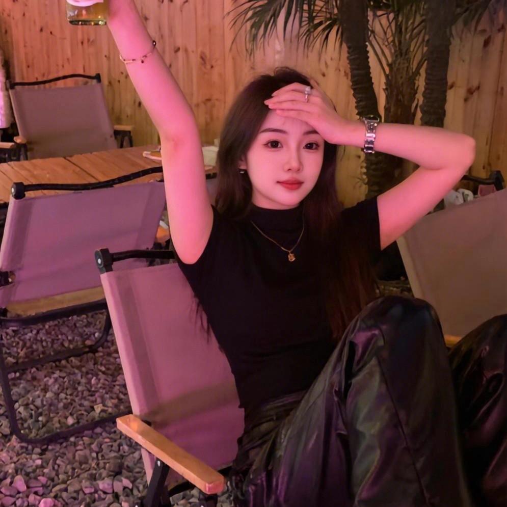 Zhꕤangᰔᩚ泡泡🌷