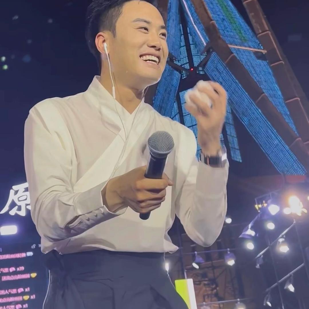 葳蕤菡萏weiruihandan🌟⭐️