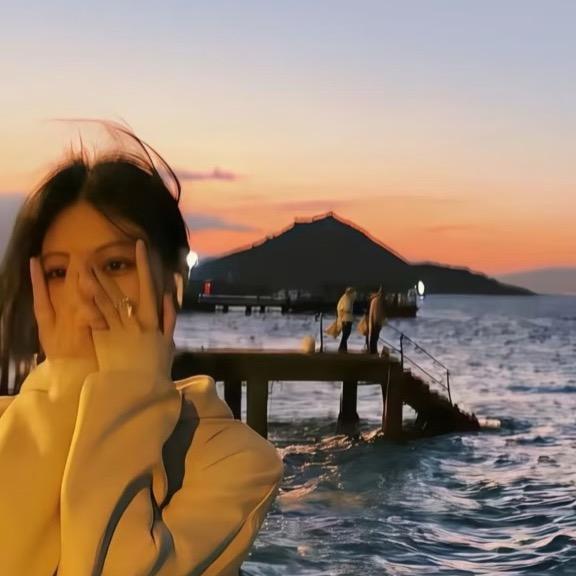 秦大人ᥫᩣ