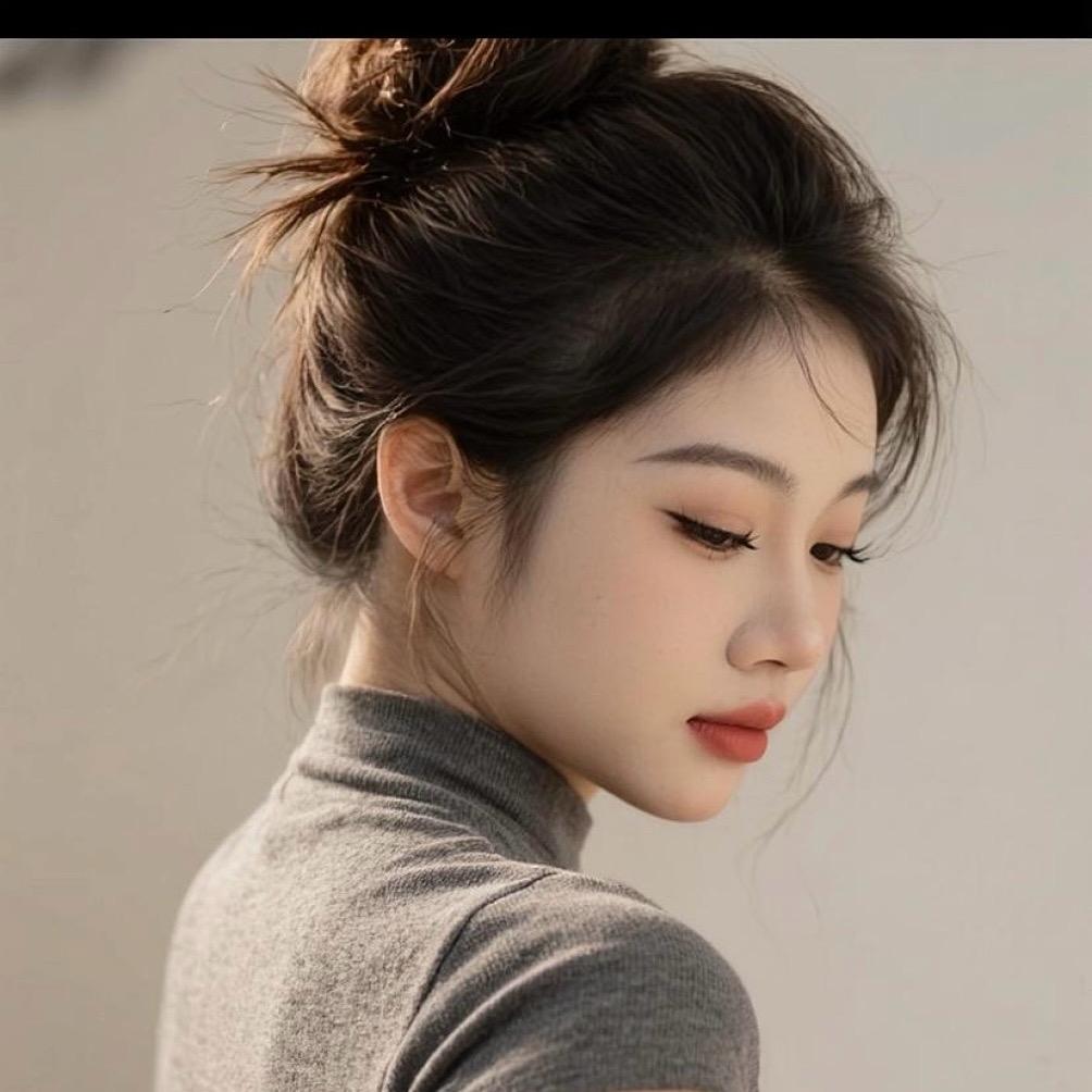 素素爱吃榴莲.