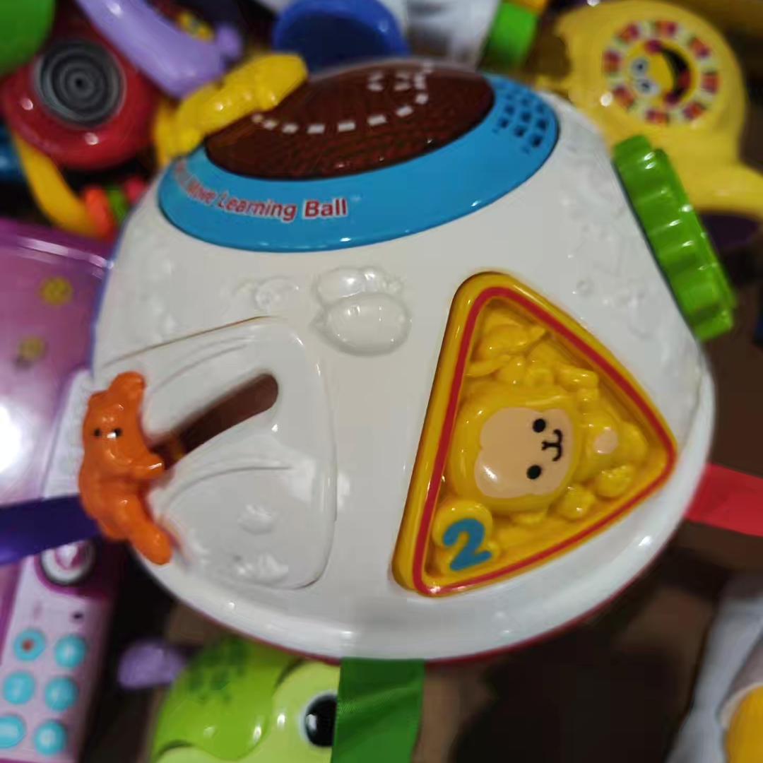 光头外贸玩具百货的头像