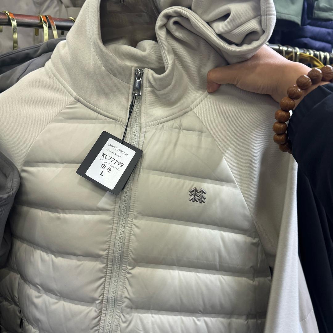 八级风男装外套