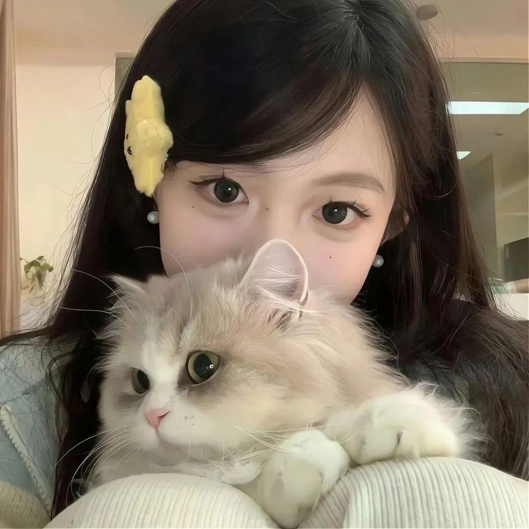 君君吃饱饱