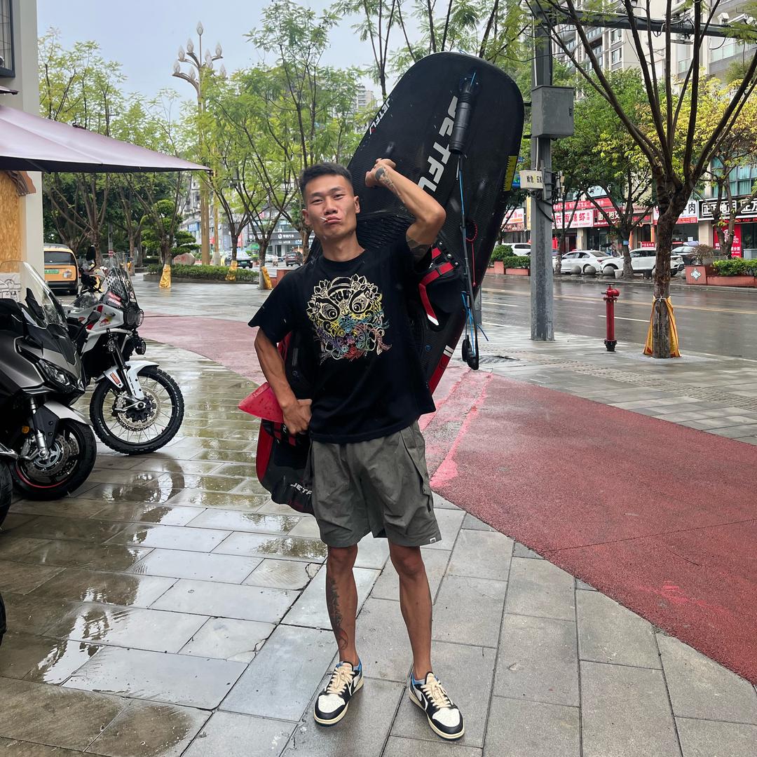 乌鸦爱耍水🏄‍♂️