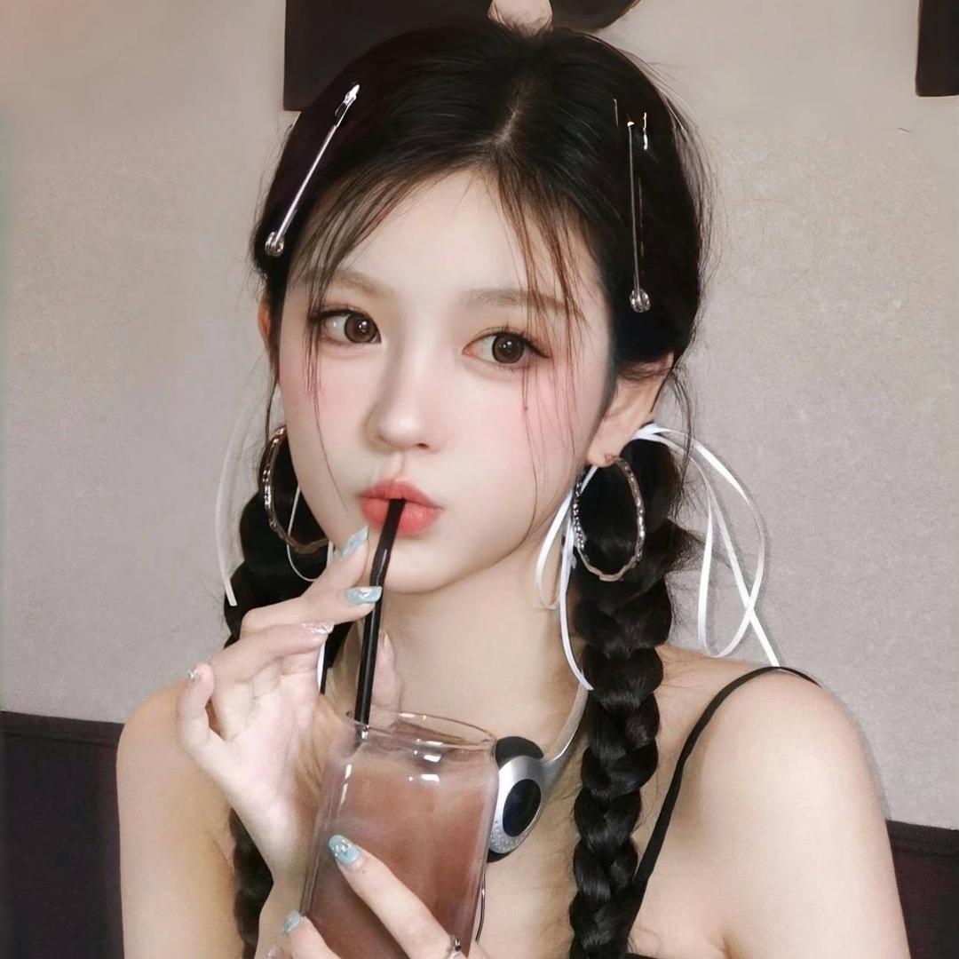 𝓨𝓾𝔃𝓱𝓾