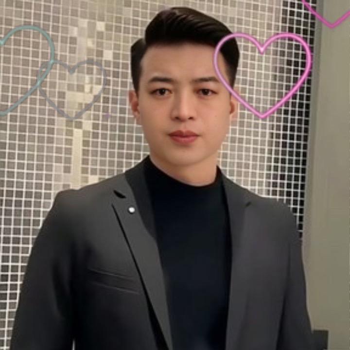 都是打工人。