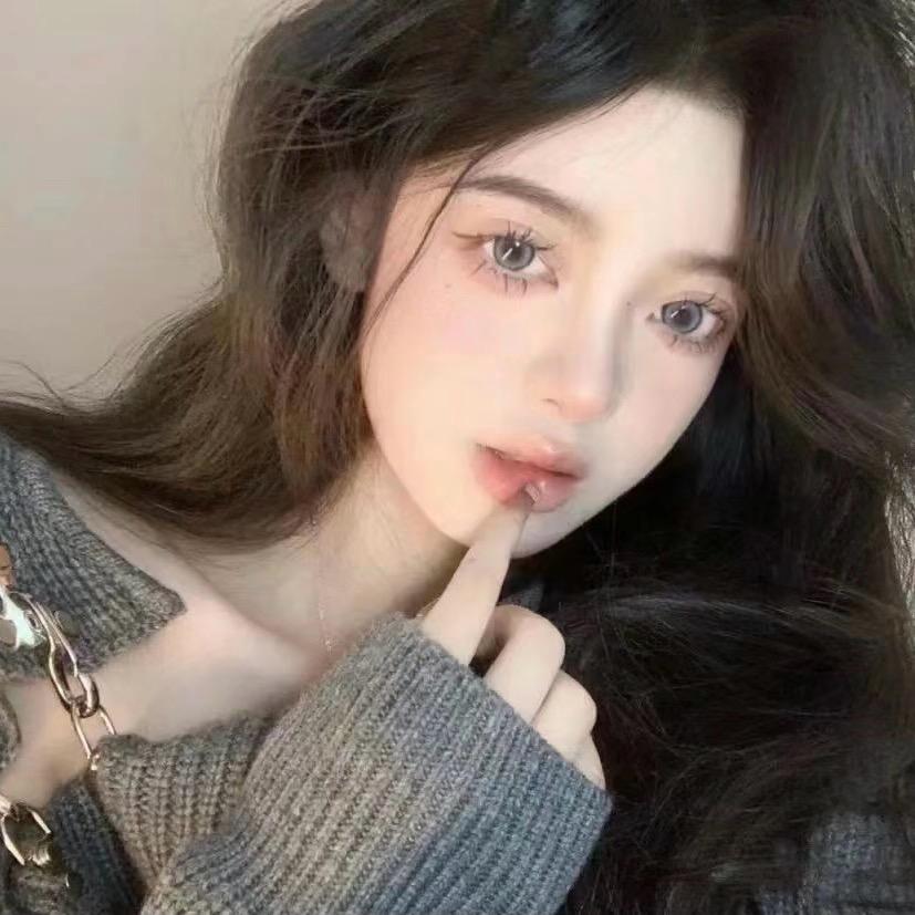 楚楚吃不饱