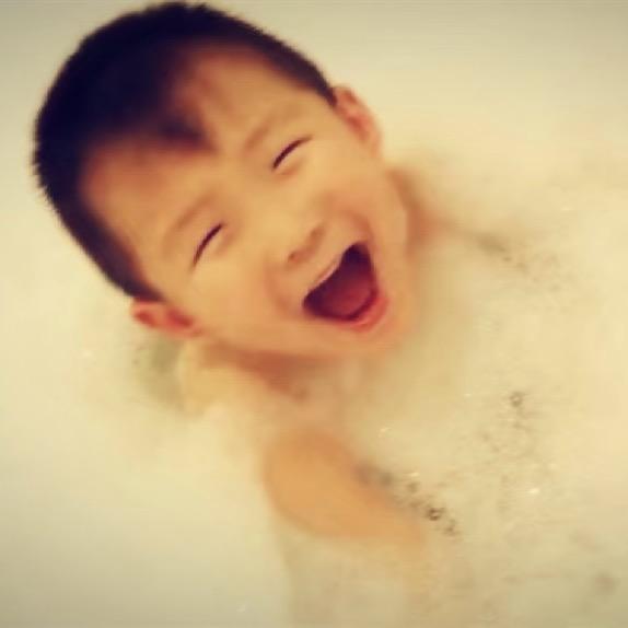 黃 智
