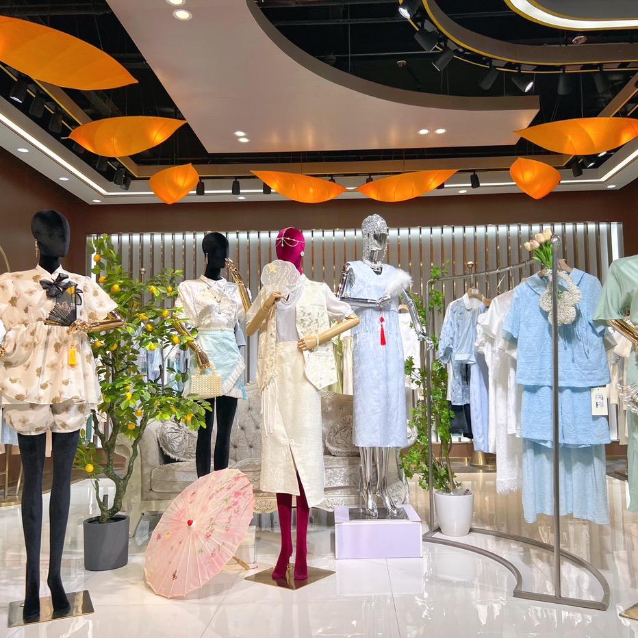 A广州桑霓折扣女装批发