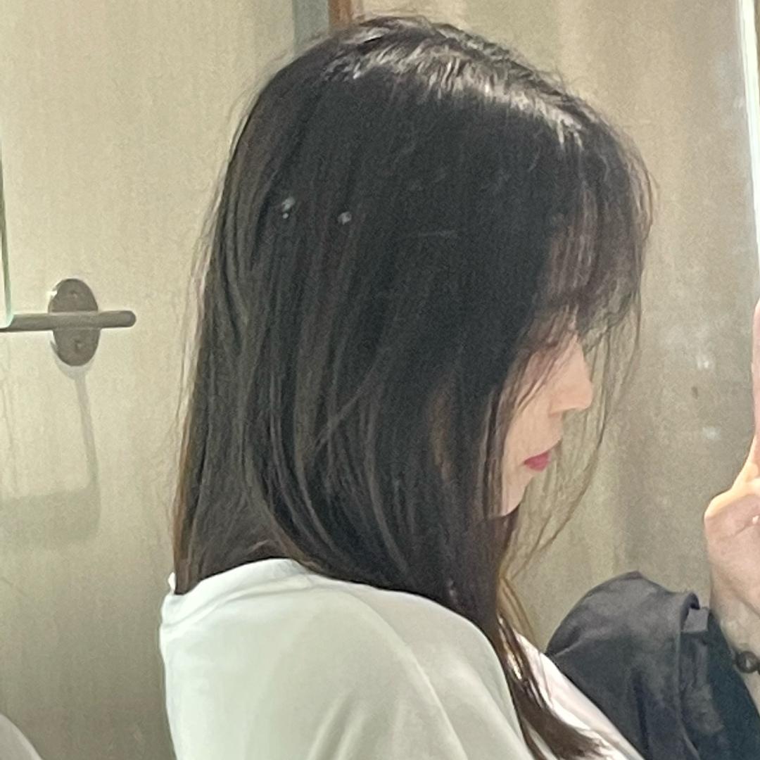 白了个白.