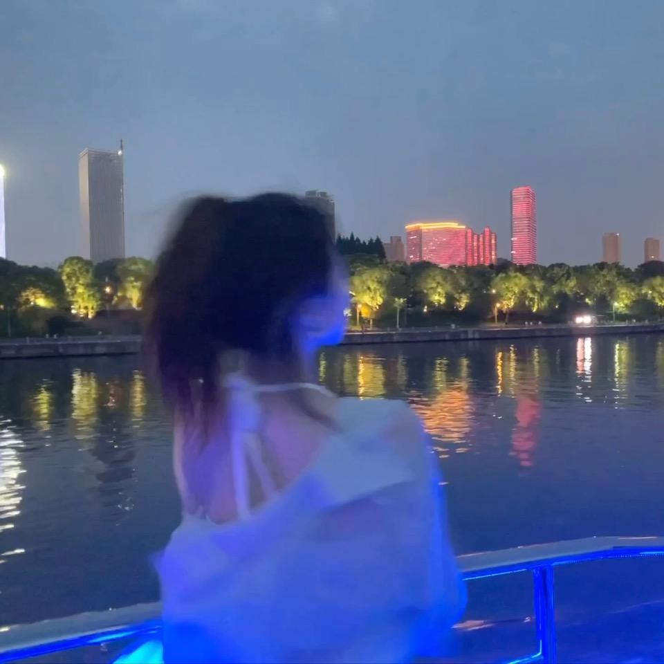 糯叽叽的