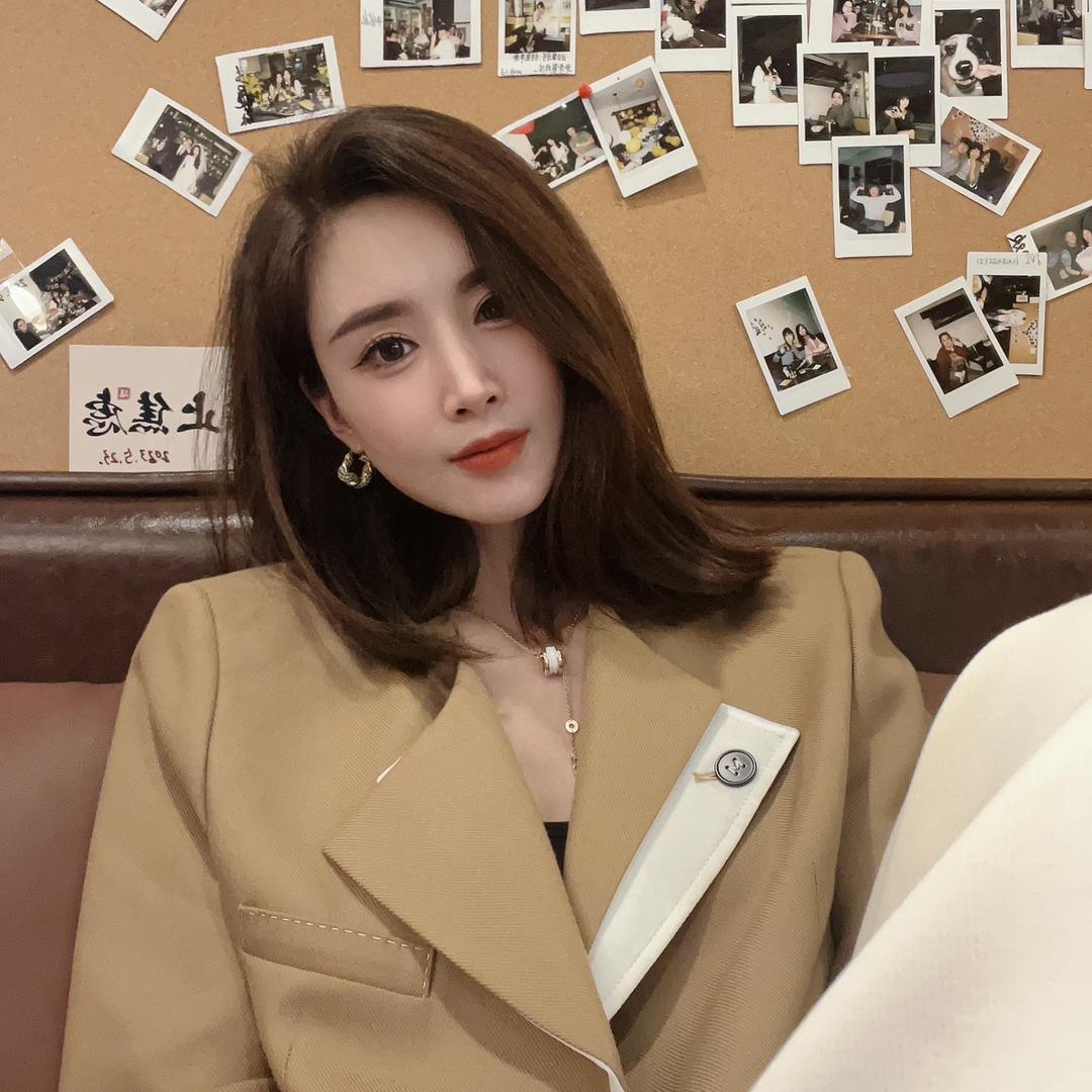灵子的私服